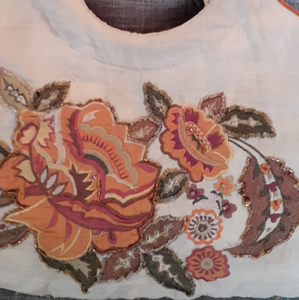 Vintage Cane Handle Hand Bag with front & rear embroidery detailing - Picture 2 of 11